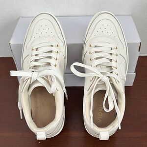 Vionic, Elise, White Sneakers, Sz 8 Med